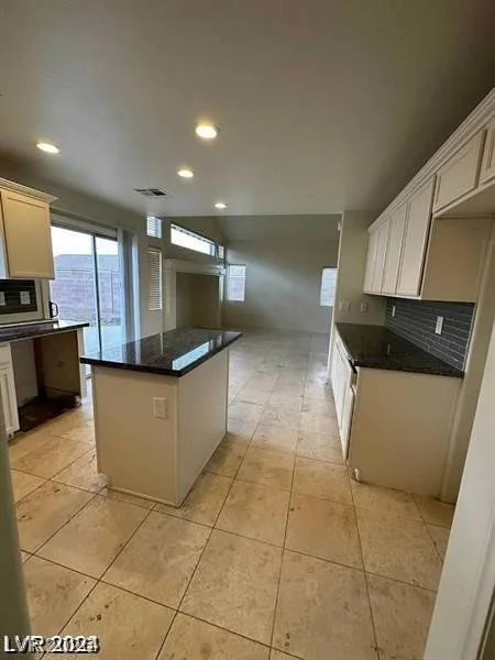 6320 Legend Falls, North Las Vegas, NV 89081