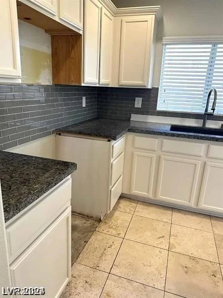 6320 Legend Falls, North Las Vegas, NV 89081