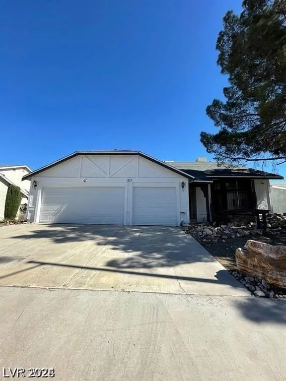 321 Bent Creek, Las Vegas, NV 89107