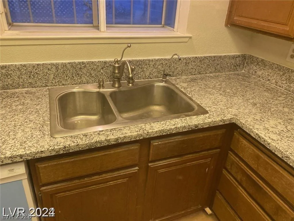 321 Bent Creek, Las Vegas, NV 89107