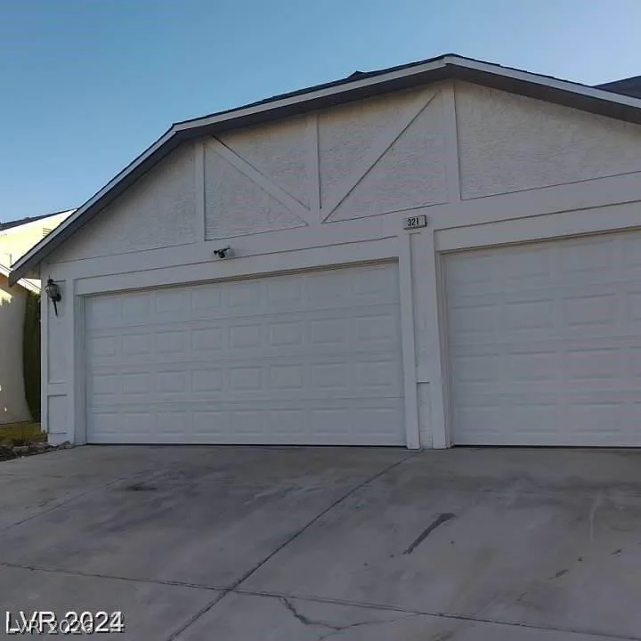 321 Bent Creek, Las Vegas, NV 89107
