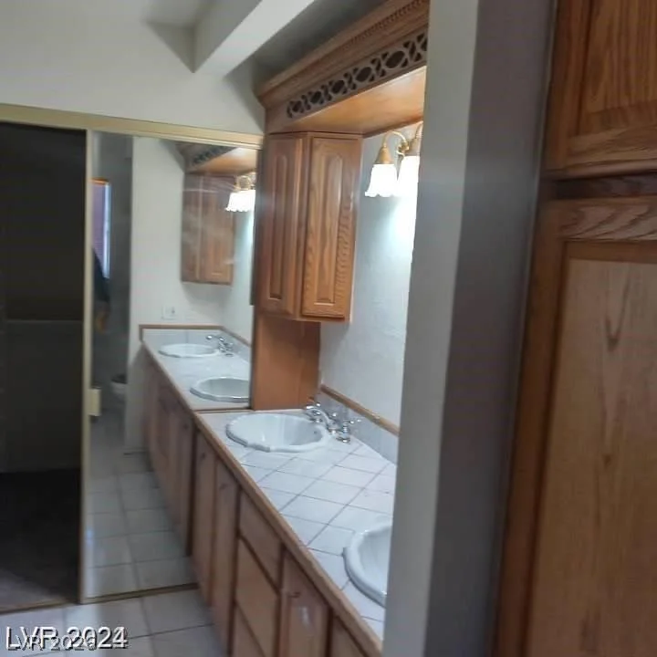 321 Bent Creek, Las Vegas, NV 89107