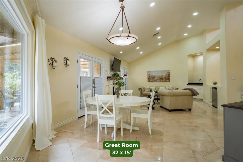 7205 Mission Hills, Las Vegas, NV 89113