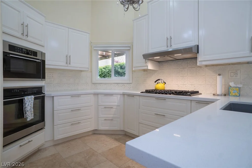 7205 Mission Hills, Las Vegas, NV 89113