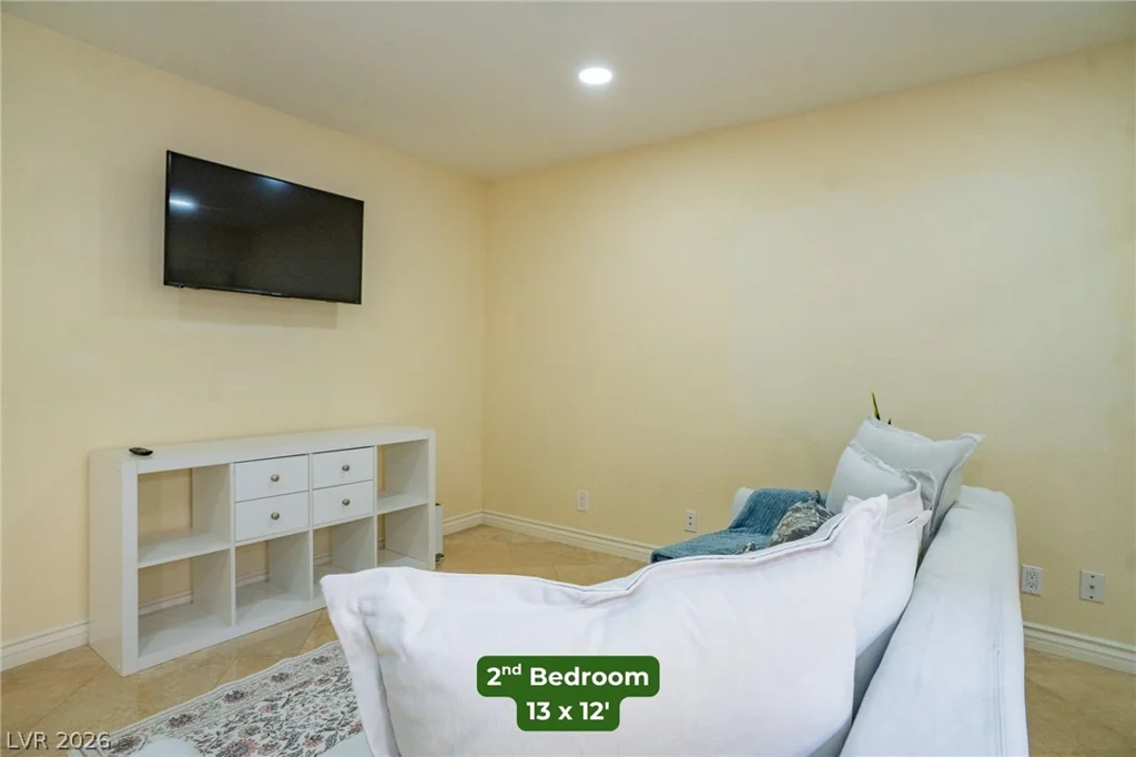 7205 Mission Hills, Las Vegas, NV 89113