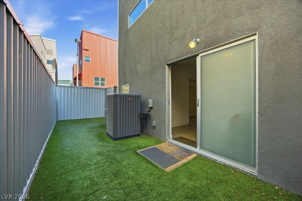 239 Dougram, Las Vegas, NV 89101