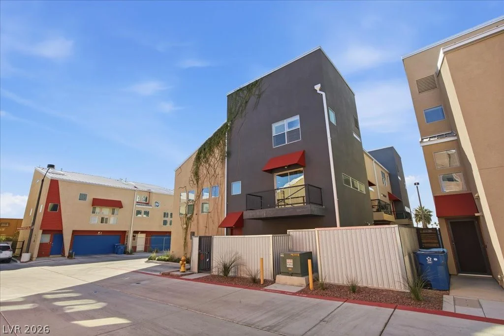 239 Dougram, Las Vegas, NV 89101