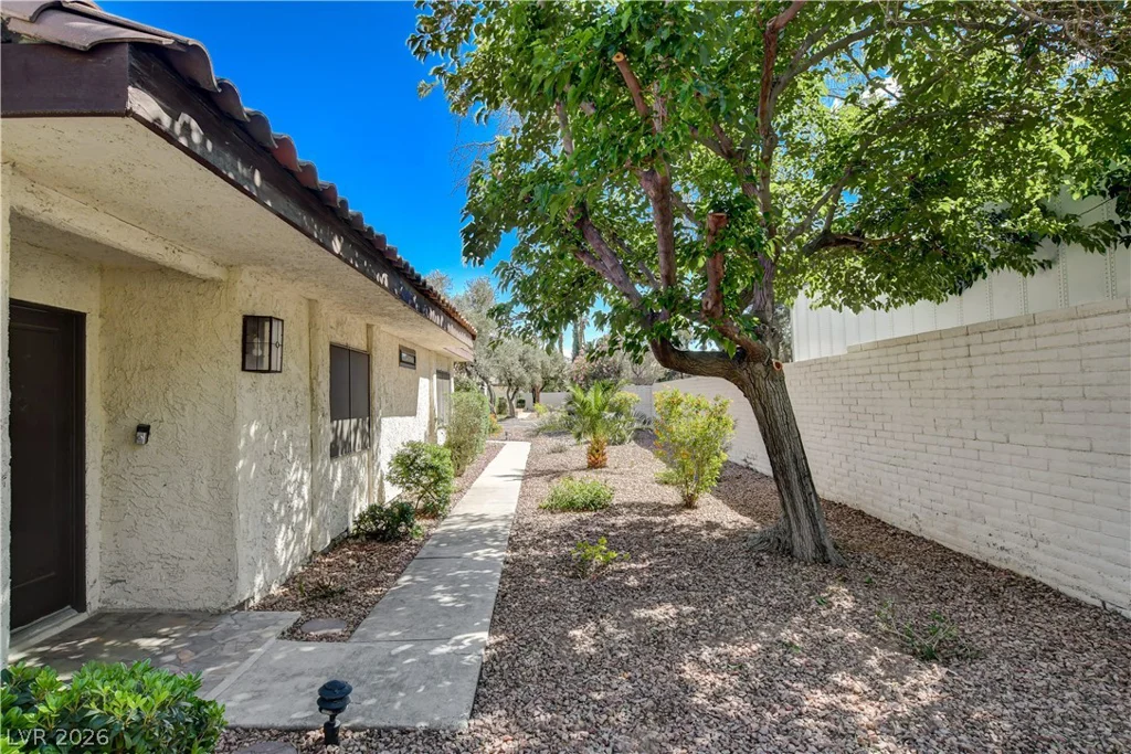 2620 San Lago, Las Vegas, NV 89121