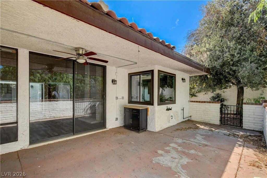 2620 San Lago, Las Vegas, NV 89121