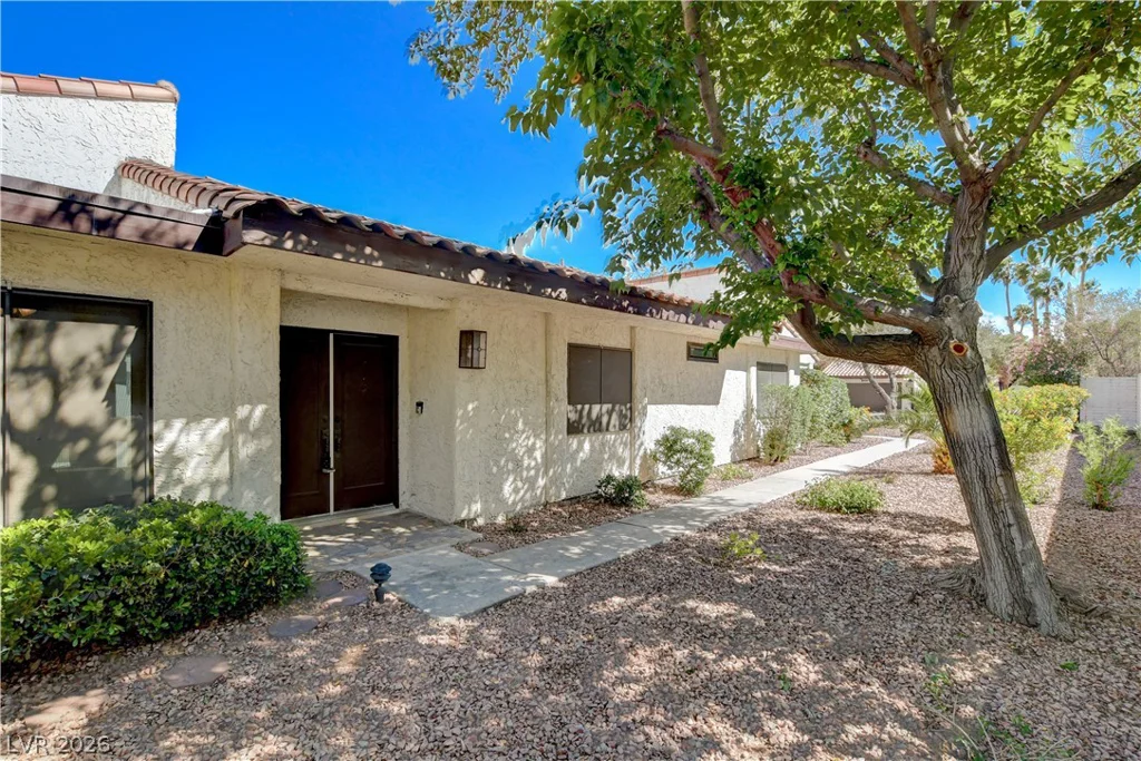 2620 San Lago, Las Vegas, NV 89121