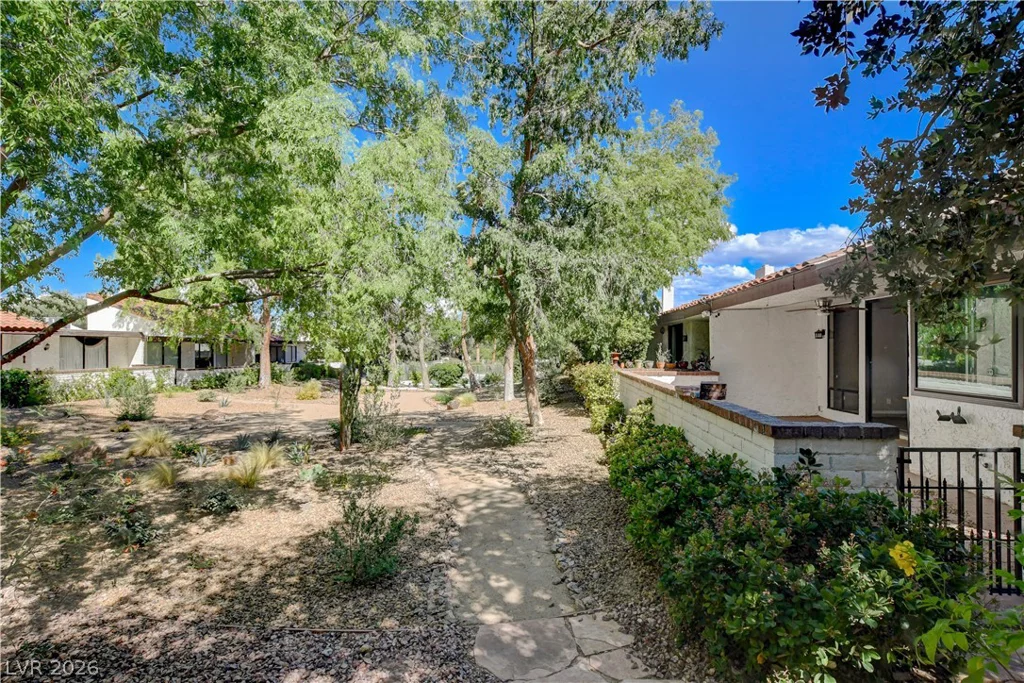 2620 San Lago, Las Vegas, NV 89121