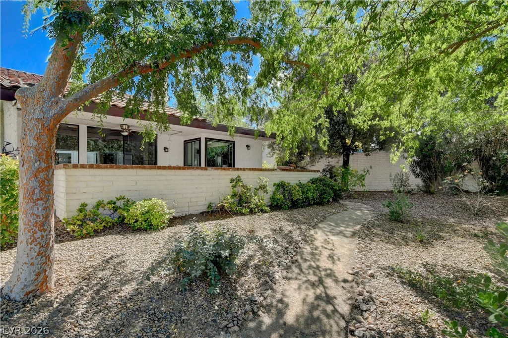 2620 San Lago, Las Vegas, NV 89121