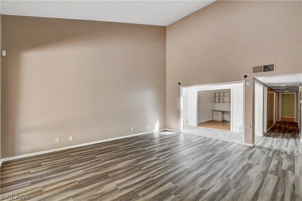 2620 San Lago, Las Vegas, NV 89121