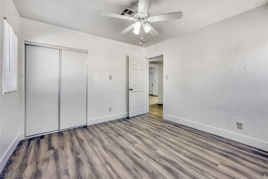 1325 Oakey, Las Vegas, NV 89104