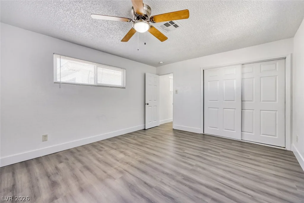 1325 Oakey, Las Vegas, NV 89104