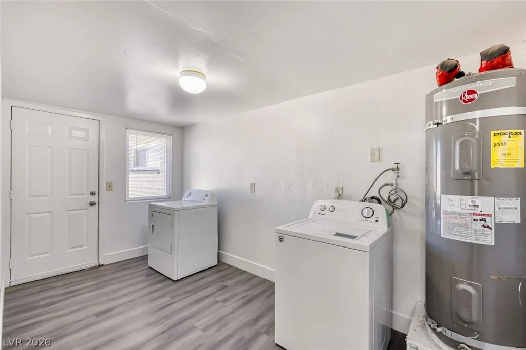 1325 Oakey, Las Vegas, NV 89104