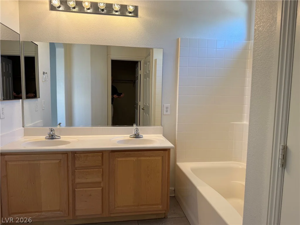 6120 Alderley, North Las Vegas, NV 89081
