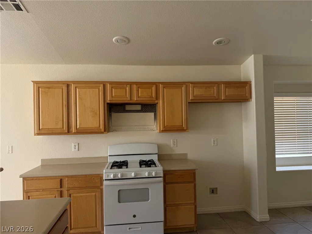 6120 Alderley, North Las Vegas, NV 89081