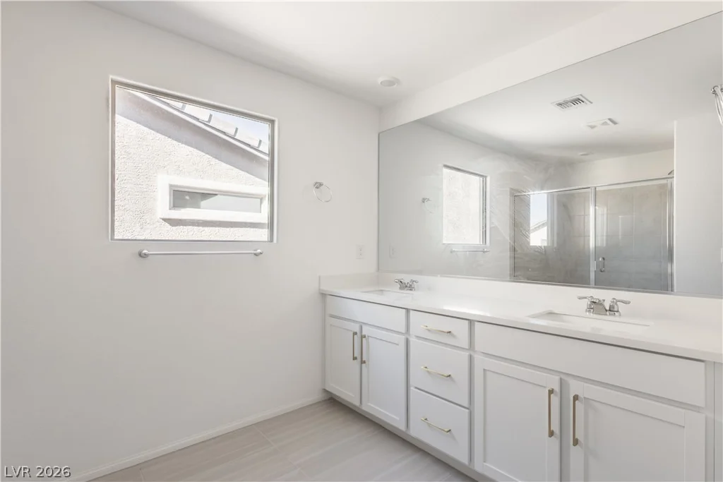 7360 Crown Landing, Las Vegas, NV 89113