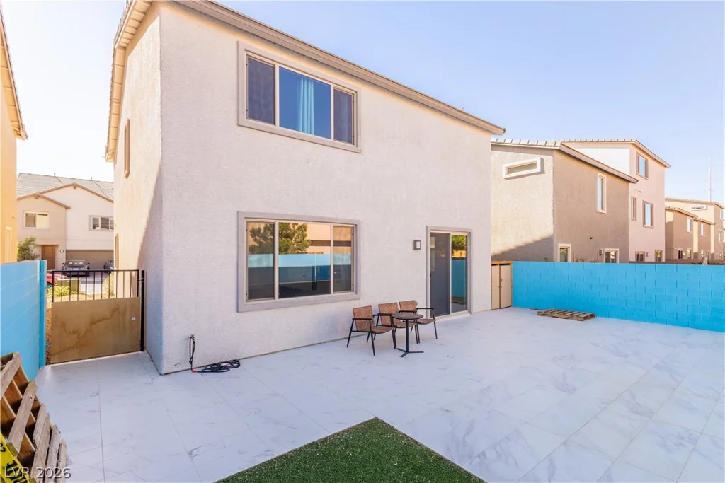 7360 Crown Landing, Las Vegas, NV 89113