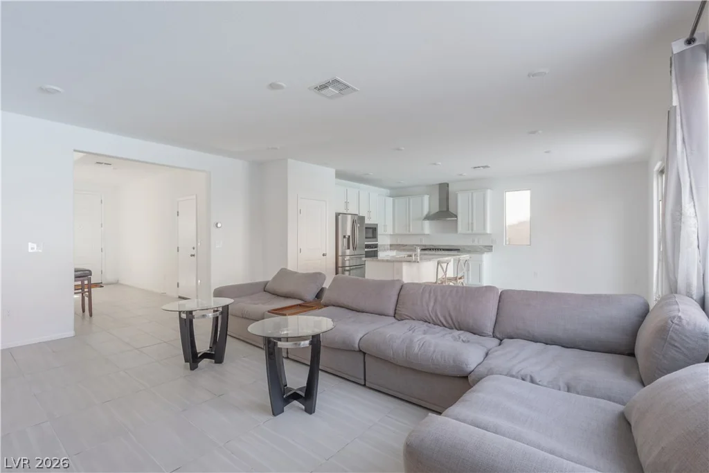 7360 Crown Landing, Las Vegas, NV 89113