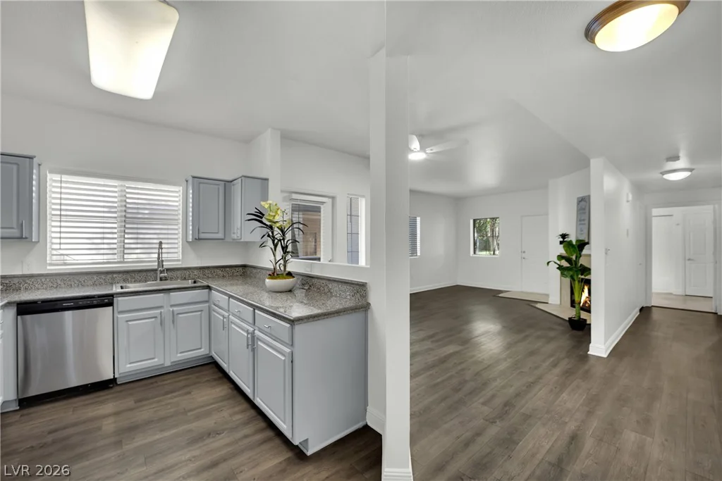 5250 Rainbow, Las Vegas, NV 89118
