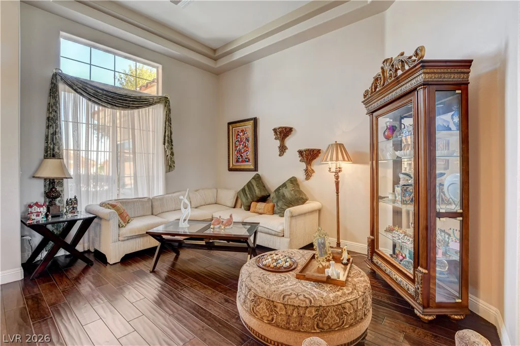 10021 Villa Ridge, Las Vegas, NV 89134