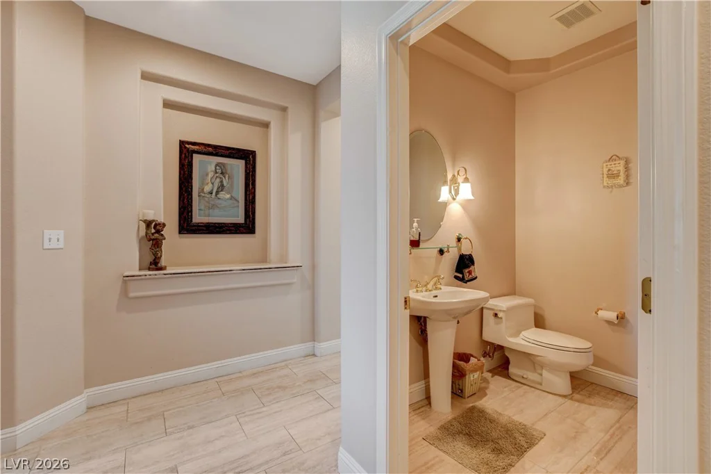 10021 Villa Ridge, Las Vegas, NV 89134