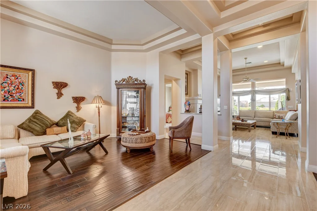 10021 Villa Ridge, Las Vegas, NV 89134