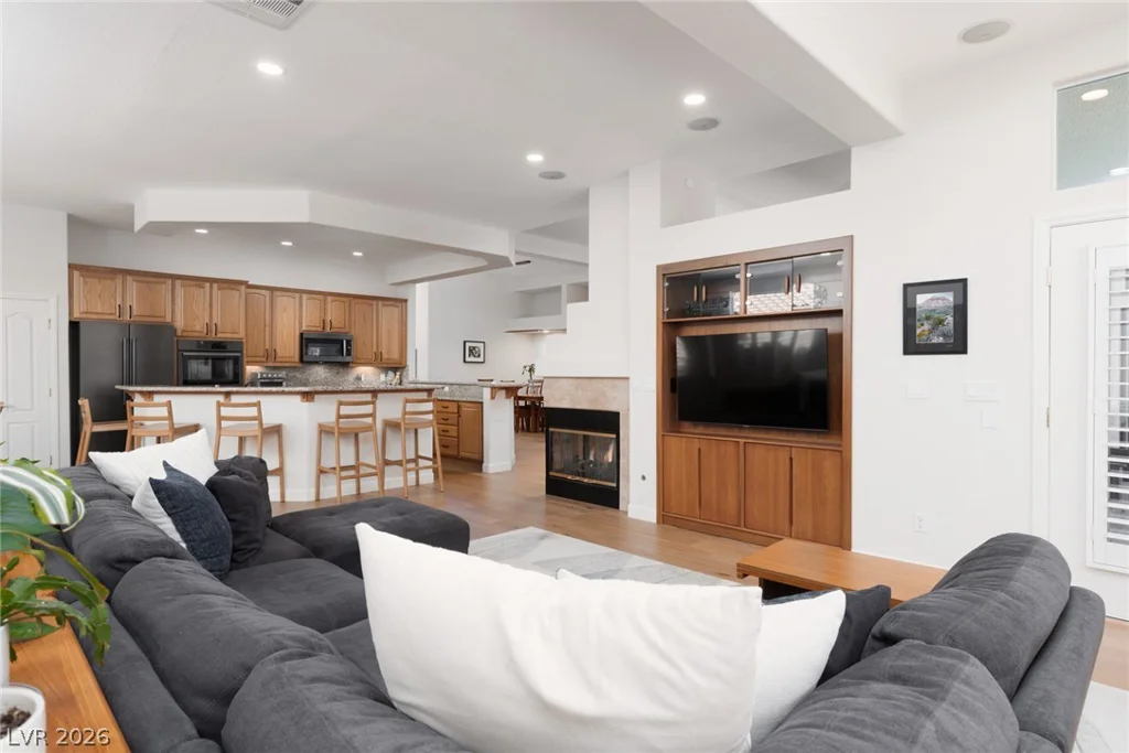 5692 Silent Sky, Las Vegas, NV 89141