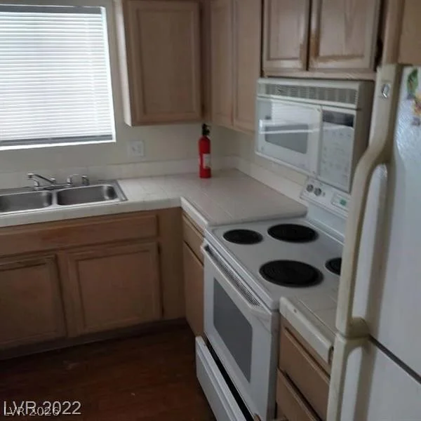 2725 Nellis, Las Vegas, NV 89121