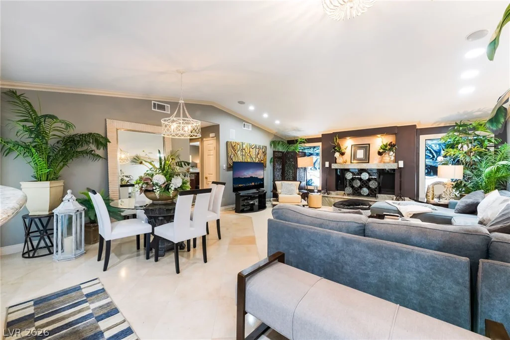 6540 Laredo, Las Vegas, NV 89146