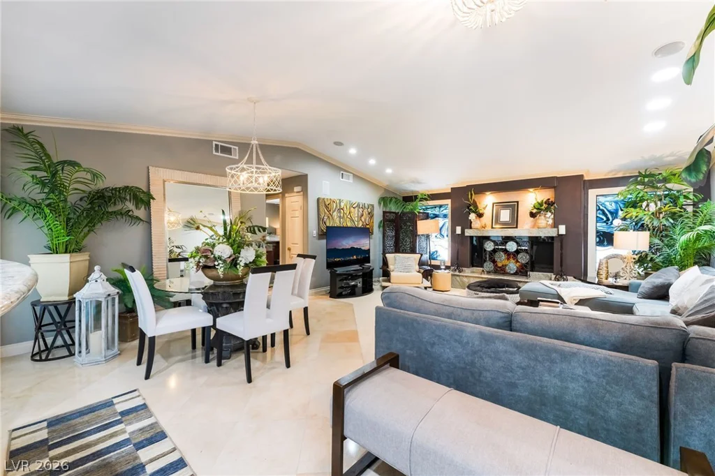 6540 Laredo, Las Vegas, NV 89146