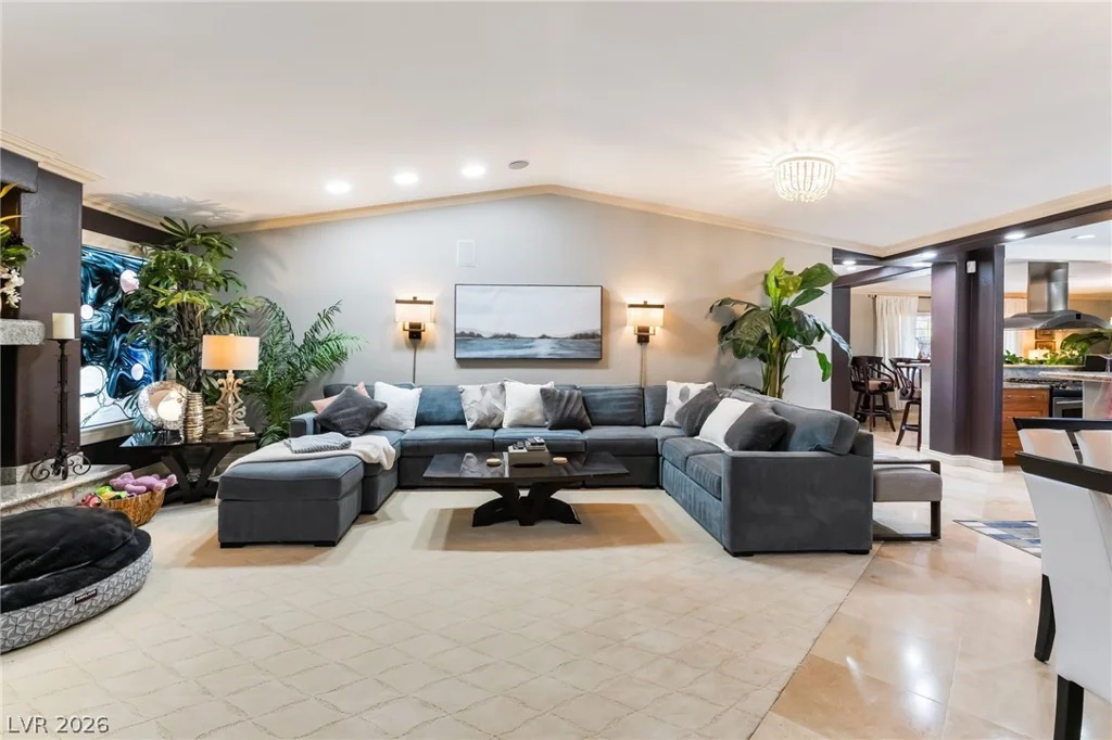 6540 Laredo, Las Vegas, NV 89146