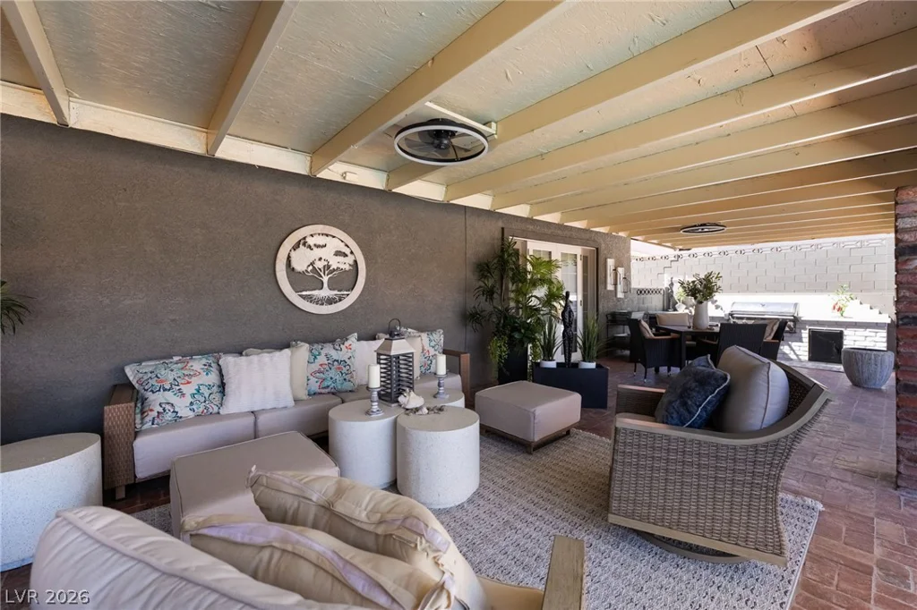 6540 Laredo, Las Vegas, NV 89146