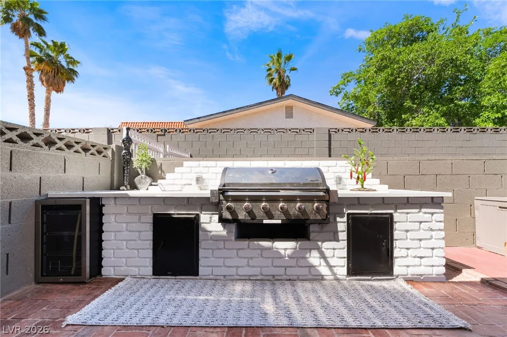 6540 Laredo, Las Vegas, NV 89146