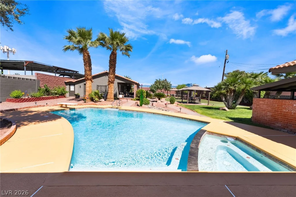 6540 Laredo, Las Vegas, NV 89146