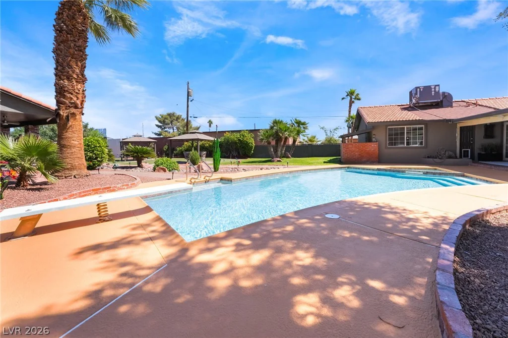 6540 Laredo, Las Vegas, NV 89146