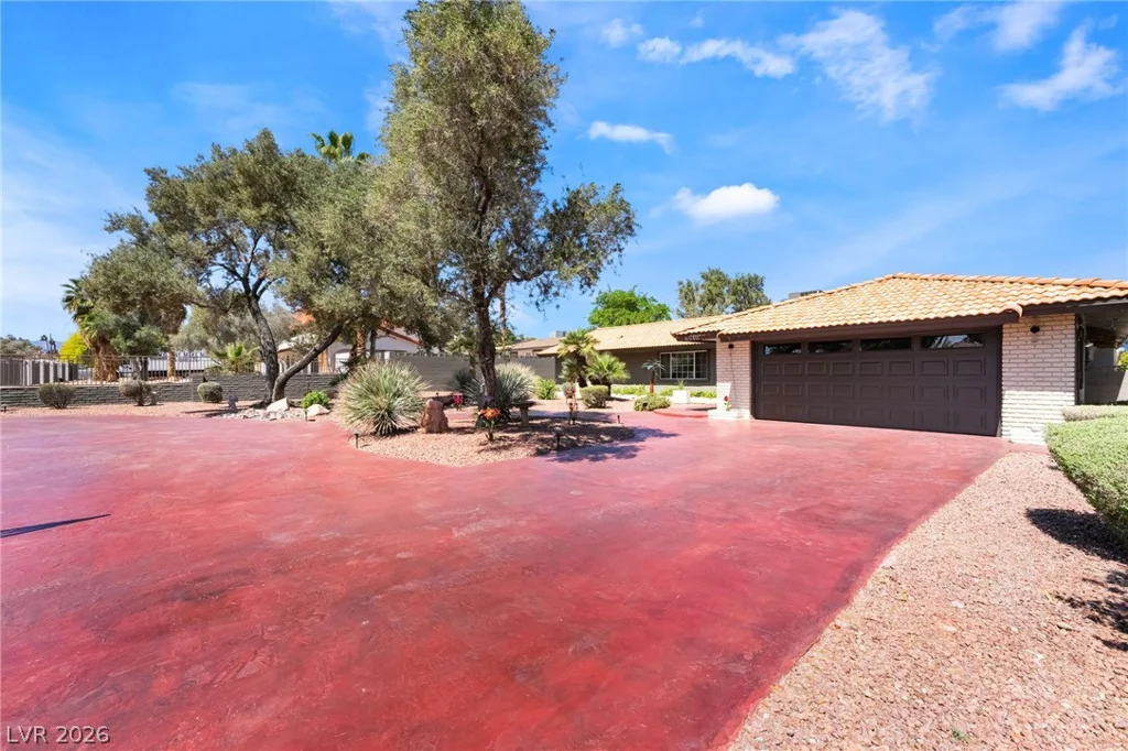 6540 Laredo, Las Vegas, NV 89146