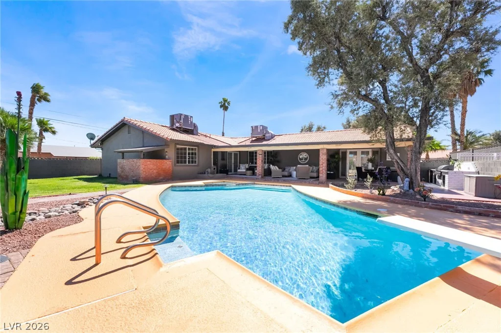 6540 Laredo, Las Vegas, NV 89146