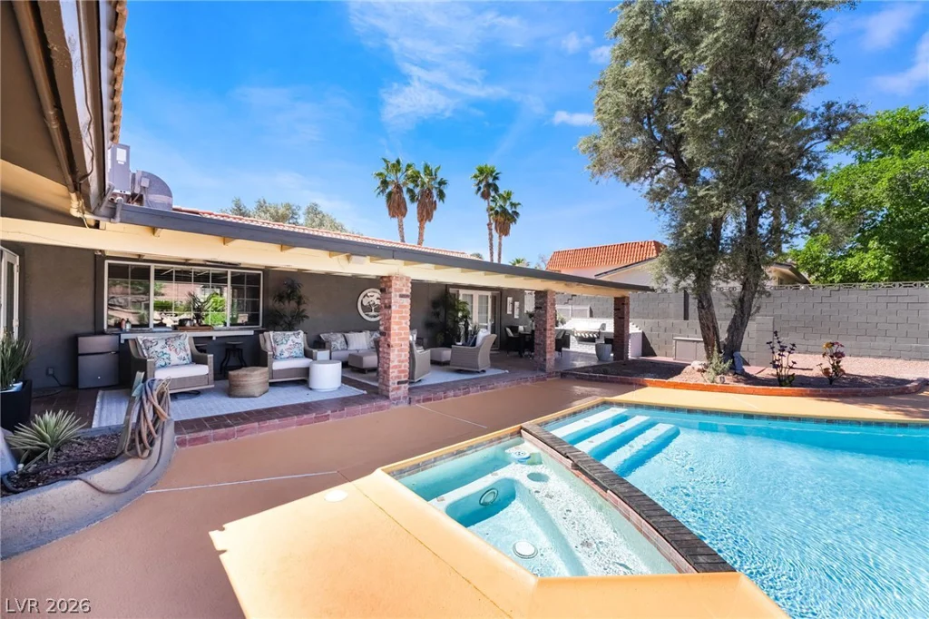 6540 Laredo, Las Vegas, NV 89146