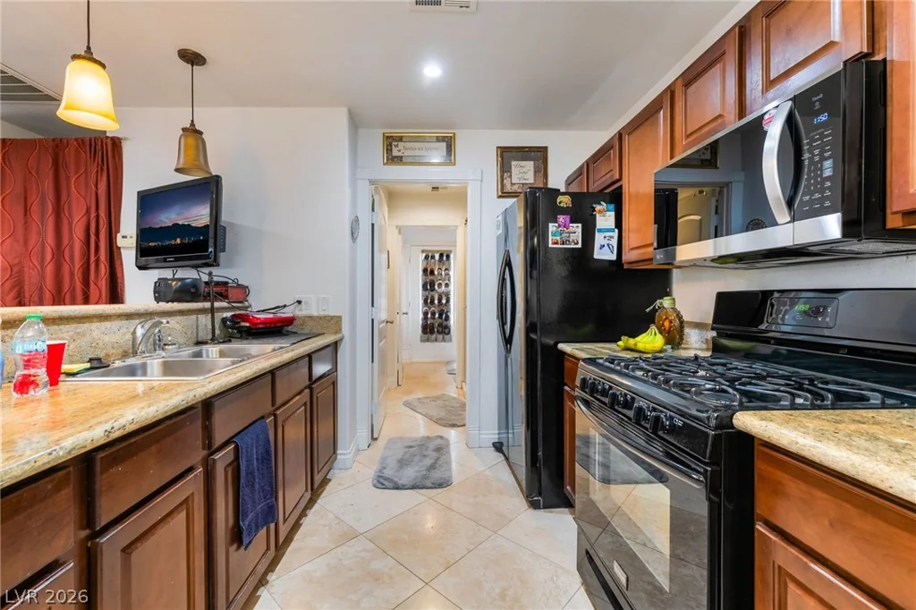 6540 Laredo, Las Vegas, NV 89146