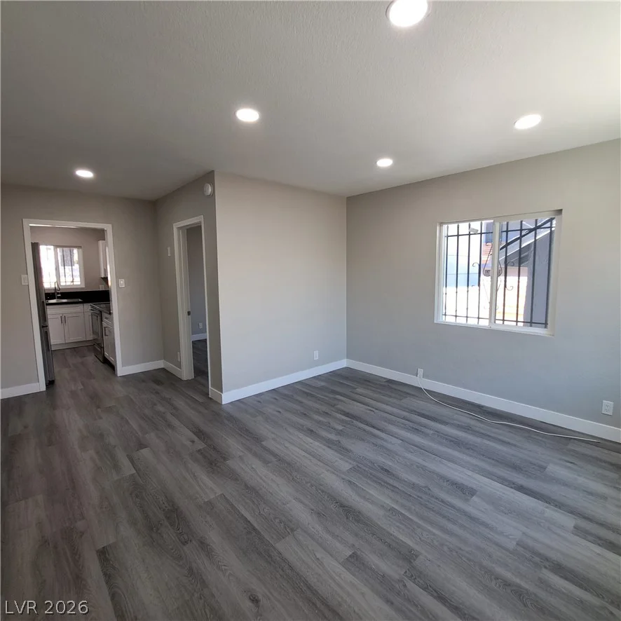 320 10th, Las Vegas, NV 89101