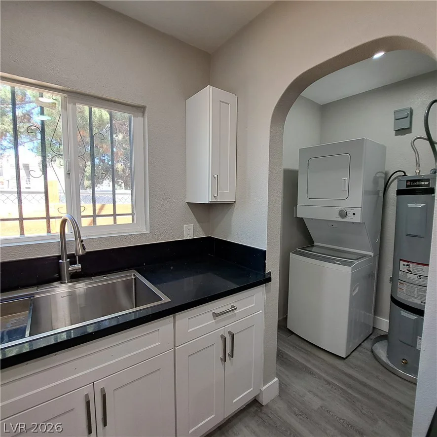 320 10th, Las Vegas, NV 89101