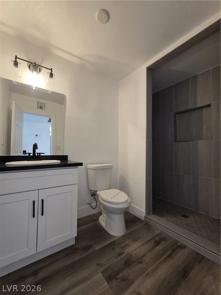 320 10th, Las Vegas, NV 89101