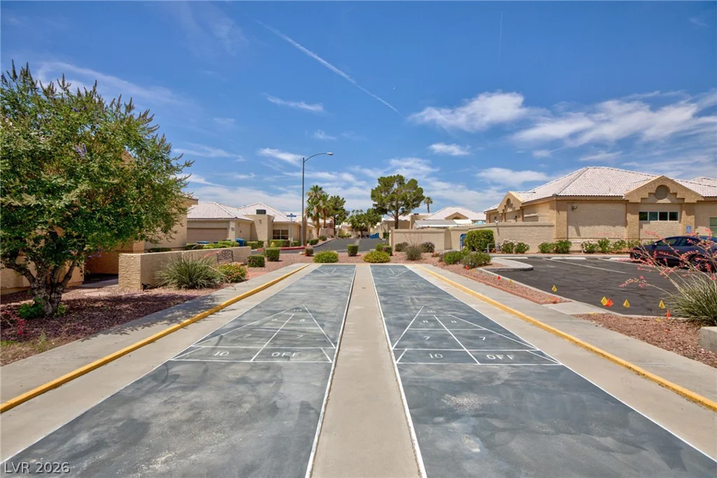 472 Fallwood, Las Vegas, NV 89107