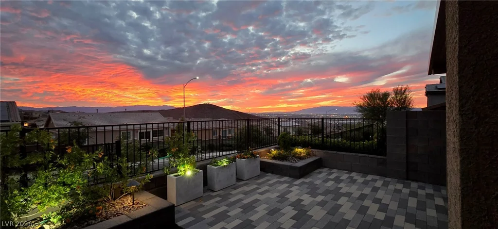 333 Crimson Edge, Henderson, NV 89012