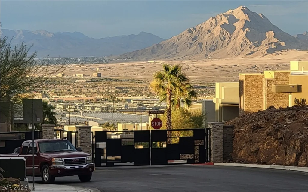 333 Crimson Edge, Henderson, NV 89012