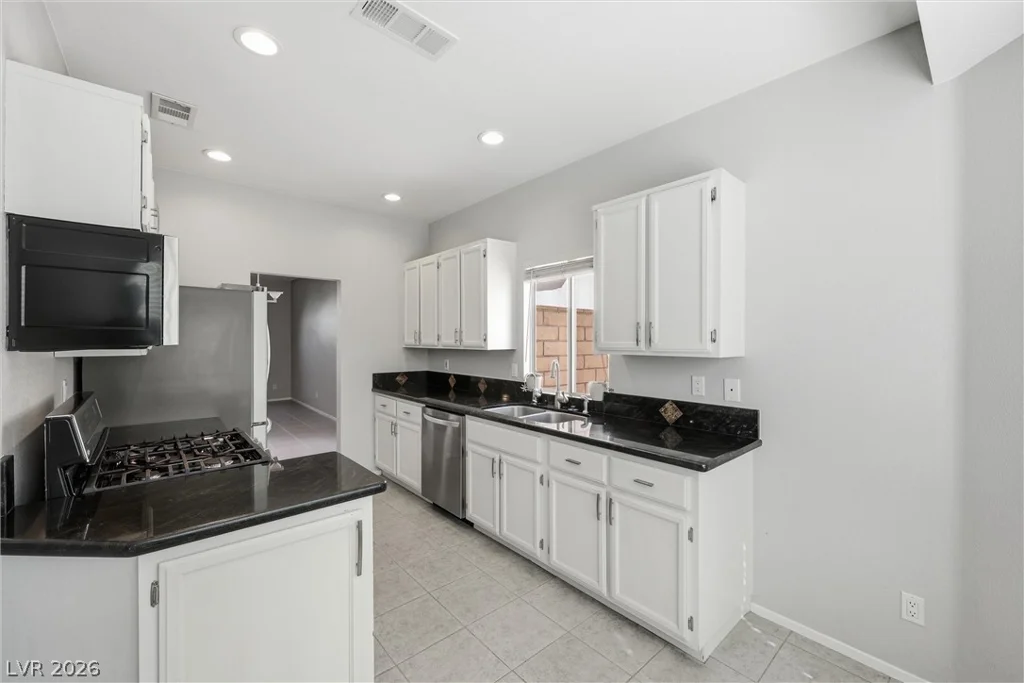 2816 Klondike, Las Vegas, NV 89117