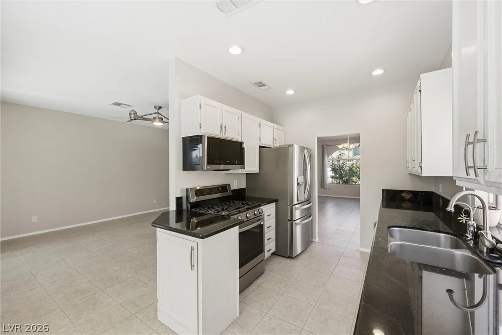 2816 Klondike, Las Vegas, NV 89117